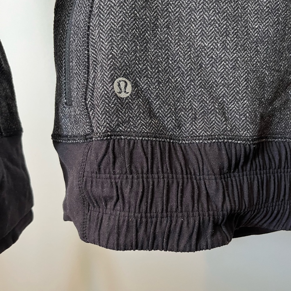 Lululemon Hoodie In Like New Condition - image 2